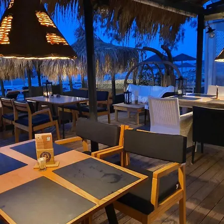 King's Kamari (Santorini)
