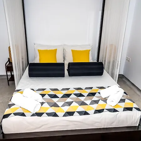 호텔 킹스 스위트 Kamári