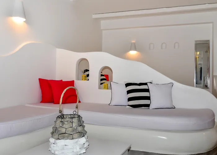 King's 3* Kamari (Santorini)