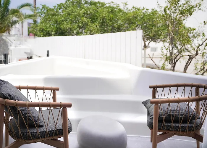 King's 3* Kamari (Santorini)