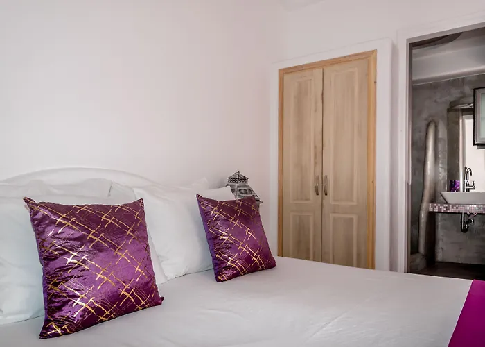 King's 3* Kamari (Santorini)