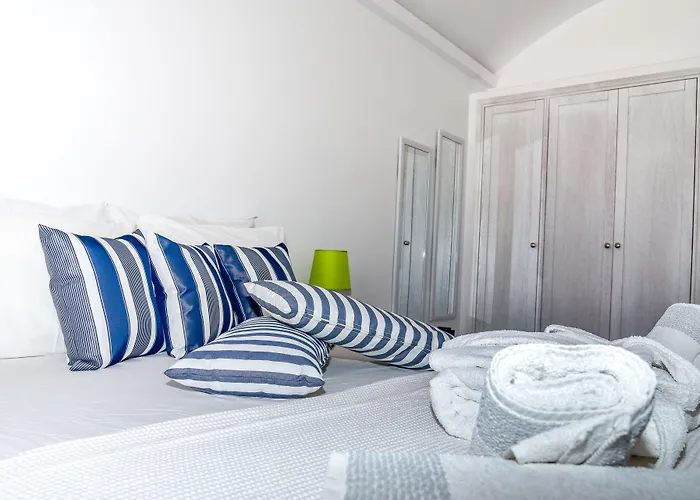 King's Kamari (Santorini)