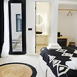King's Hotel Kamári