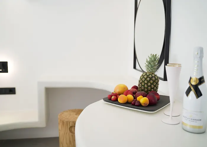 King's 3* Kamari (Santorini)